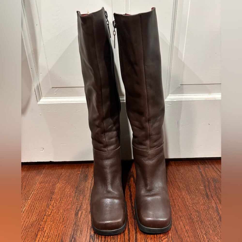 Tommy Hilfiger brown heeled boots - Picture 8 of 9